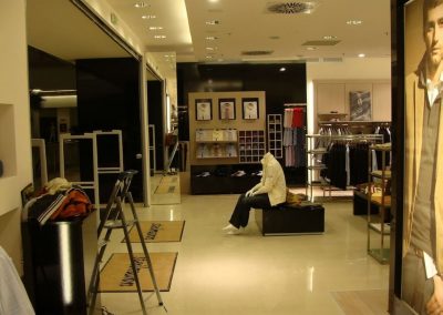 Mobila spatii comerciale la comanda - Steilmann